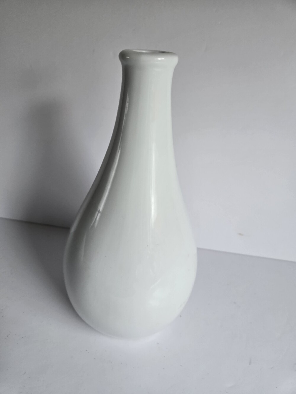 Whit Vase Vintage